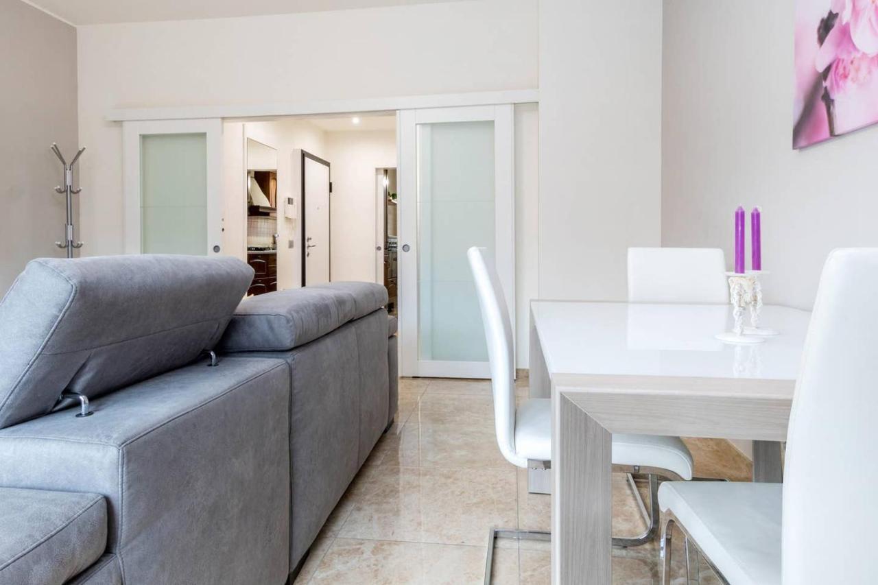 Altido Lovely Apt For 6 Located In Vibrant Gallaratese Milano Eksteriør bilde